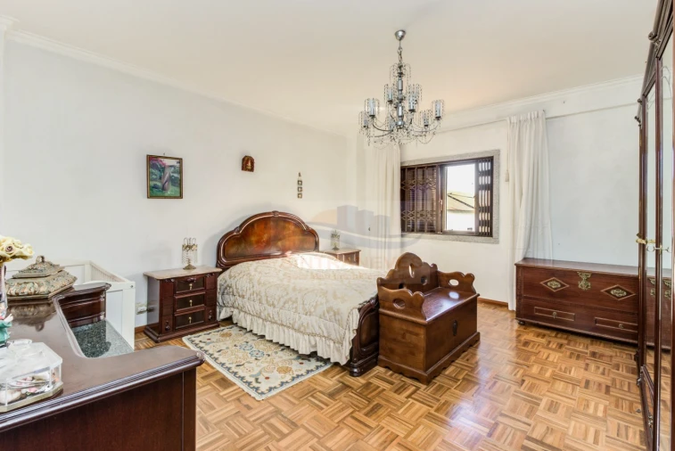 Moradia T5 para Venda em Mina de Água Foto 37