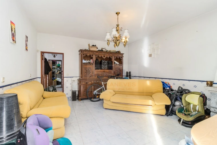 Moradia T5 para Venda em Mina de Água Foto 42