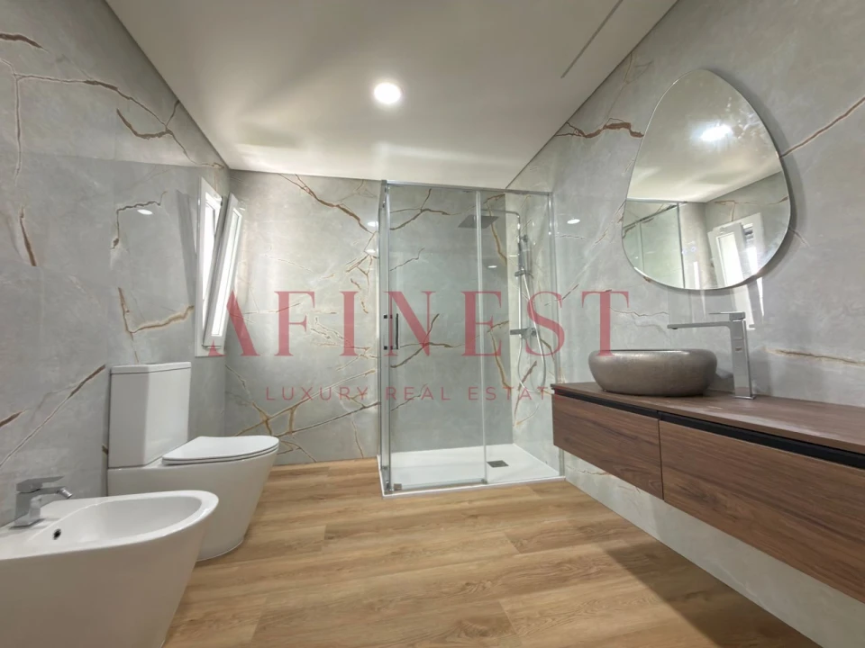 Moradia T4 para Venda em Charneca de Caparica e Sobreda Foto 16