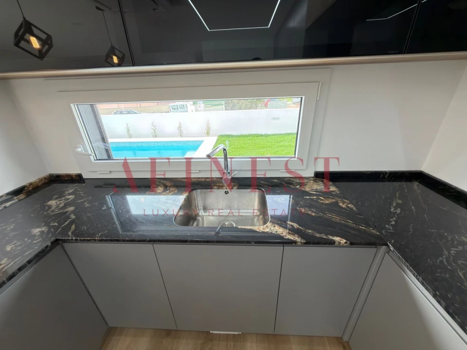 Moradia T4 para Venda em Charneca de Caparica e Sobreda Foto 7