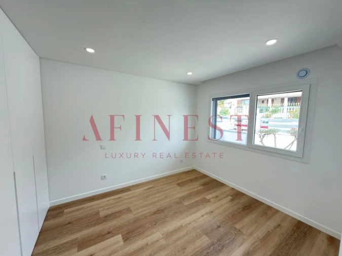 Moradia T4 para Venda em Charneca de Caparica e Sobreda Foto 10