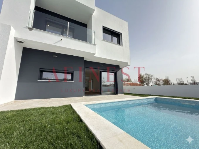 Moradia T4 para Venda em Charneca de Caparica e Sobreda Foto 23