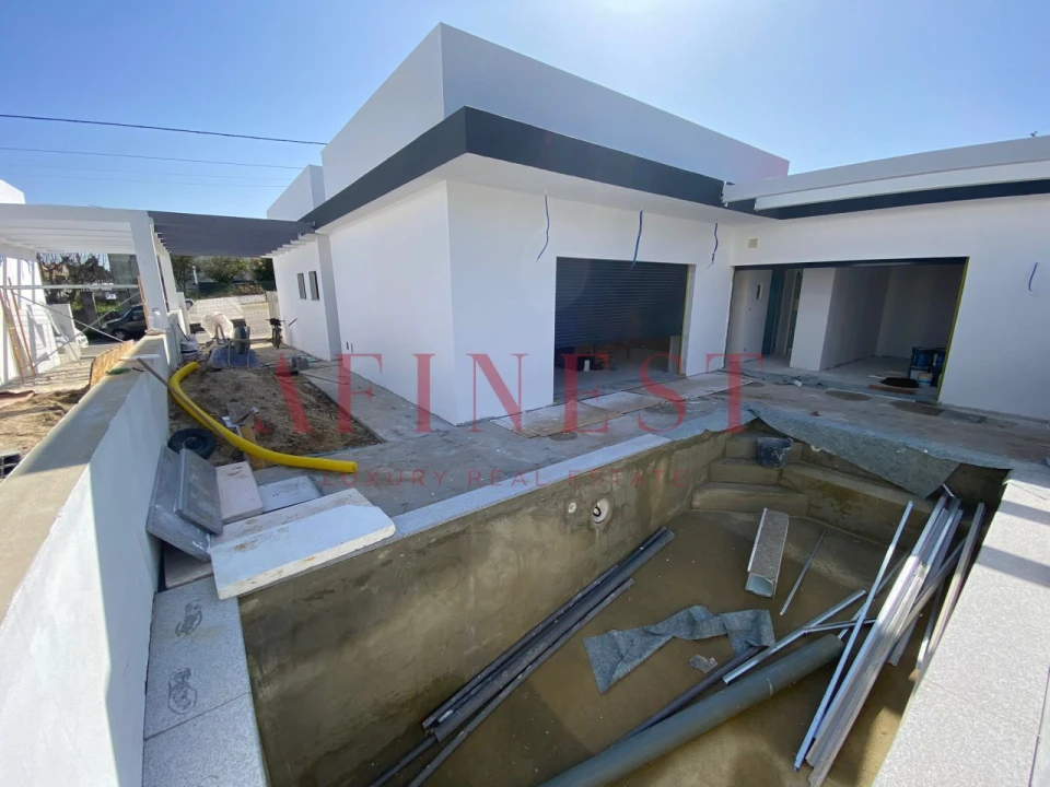 Moradia T3 para Venda em Fernao Ferro Foto 1