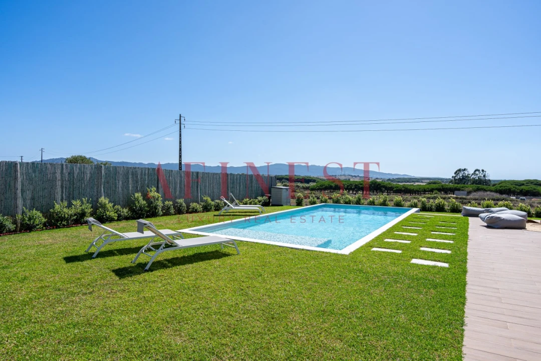 Moradia T4 para Arrendamento em São João das Lampas e Terrugem Foto 11