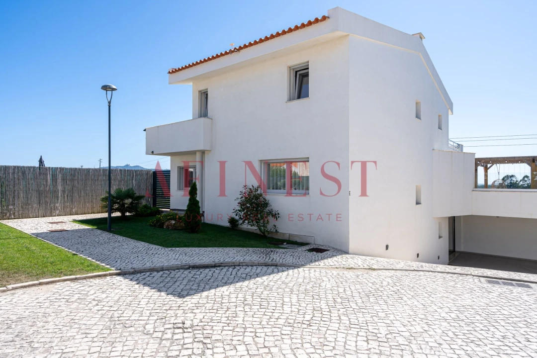 Moradia T4 para Arrendamento em São João das Lampas e Terrugem Foto 51