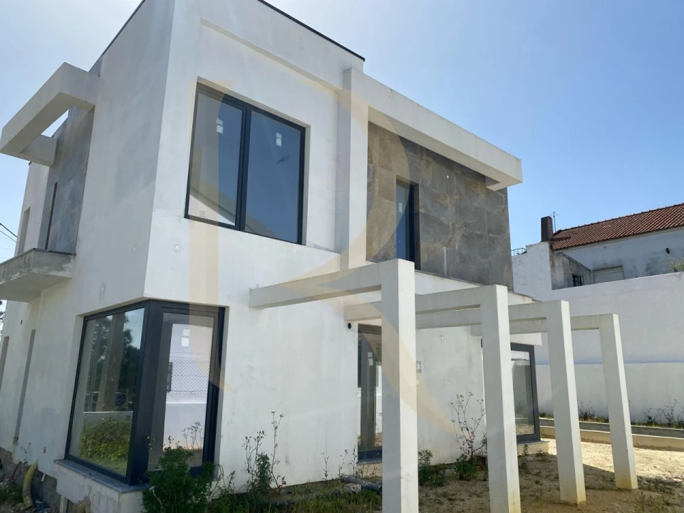 Moradia T4 para Venda em Charneca de Caparica e Sobreda Foto 4