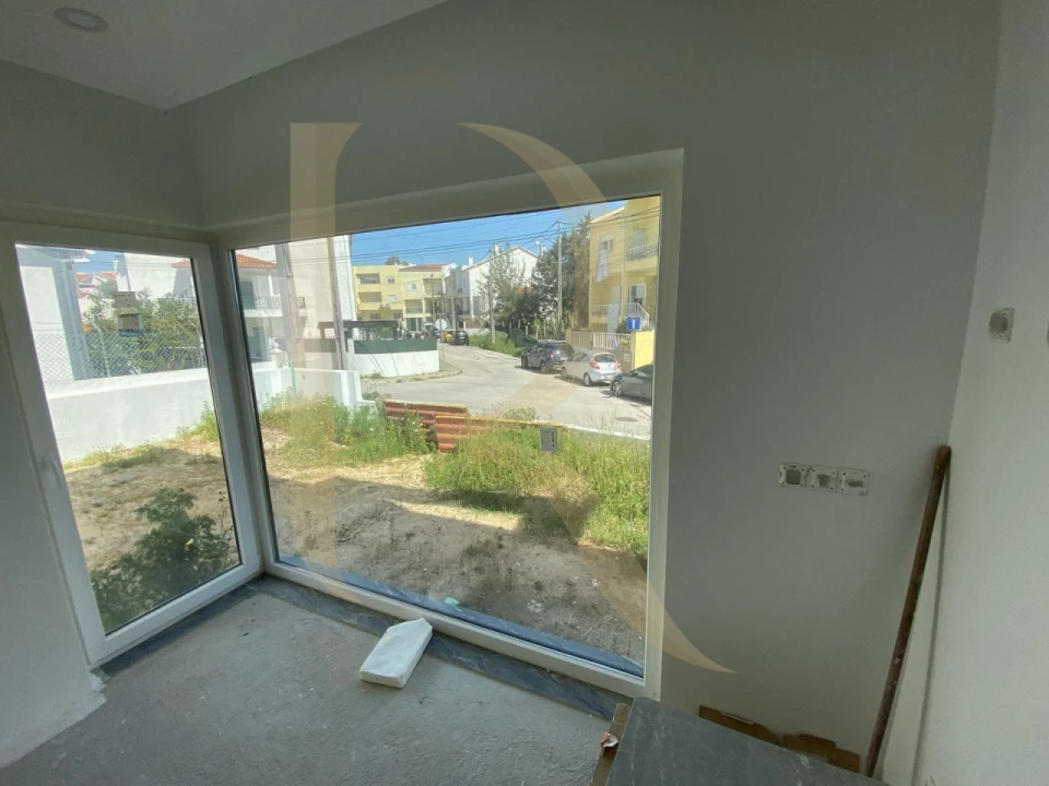 Moradia T4 para Venda em Charneca de Caparica e Sobreda Foto 15