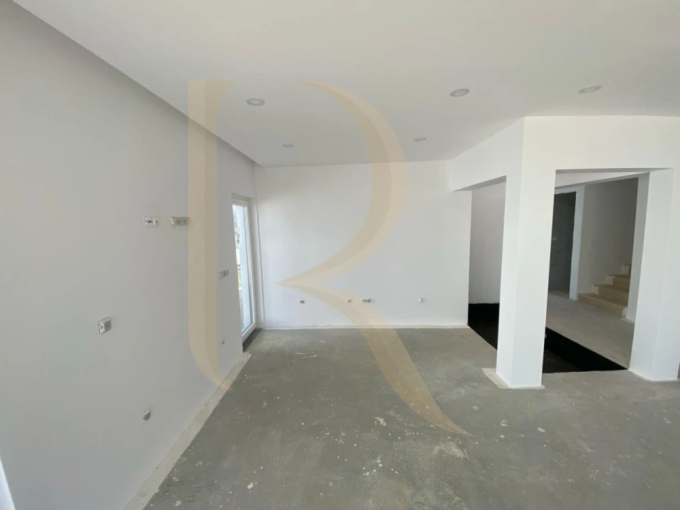 Moradia T4 para Venda em Charneca de Caparica e Sobreda Foto 31