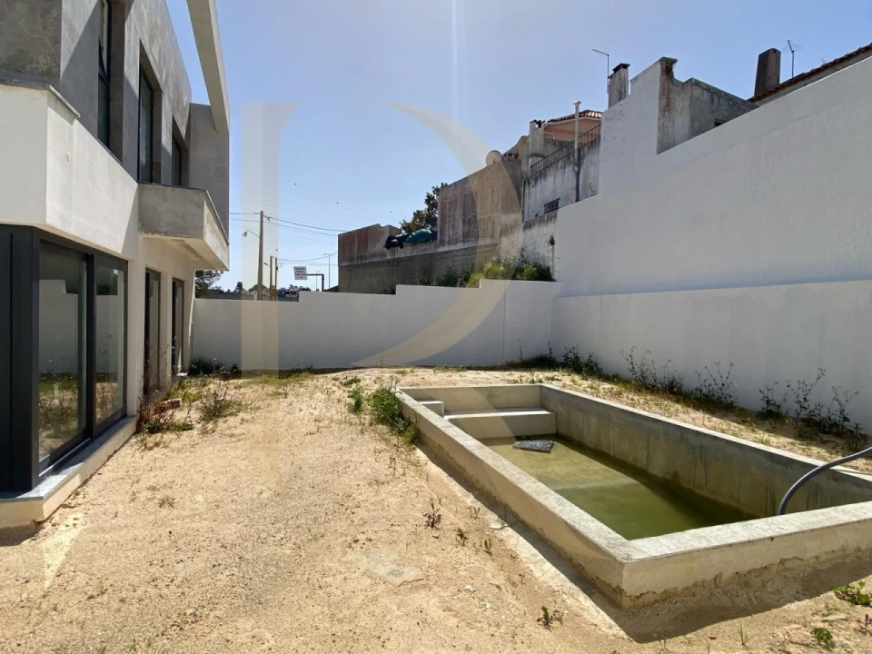 Moradia T4 para Venda em Charneca de Caparica e Sobreda Foto 34