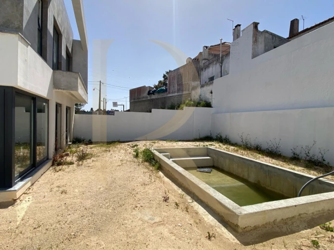 Moradia T4 para Venda em Charneca de Caparica e Sobreda Foto 34