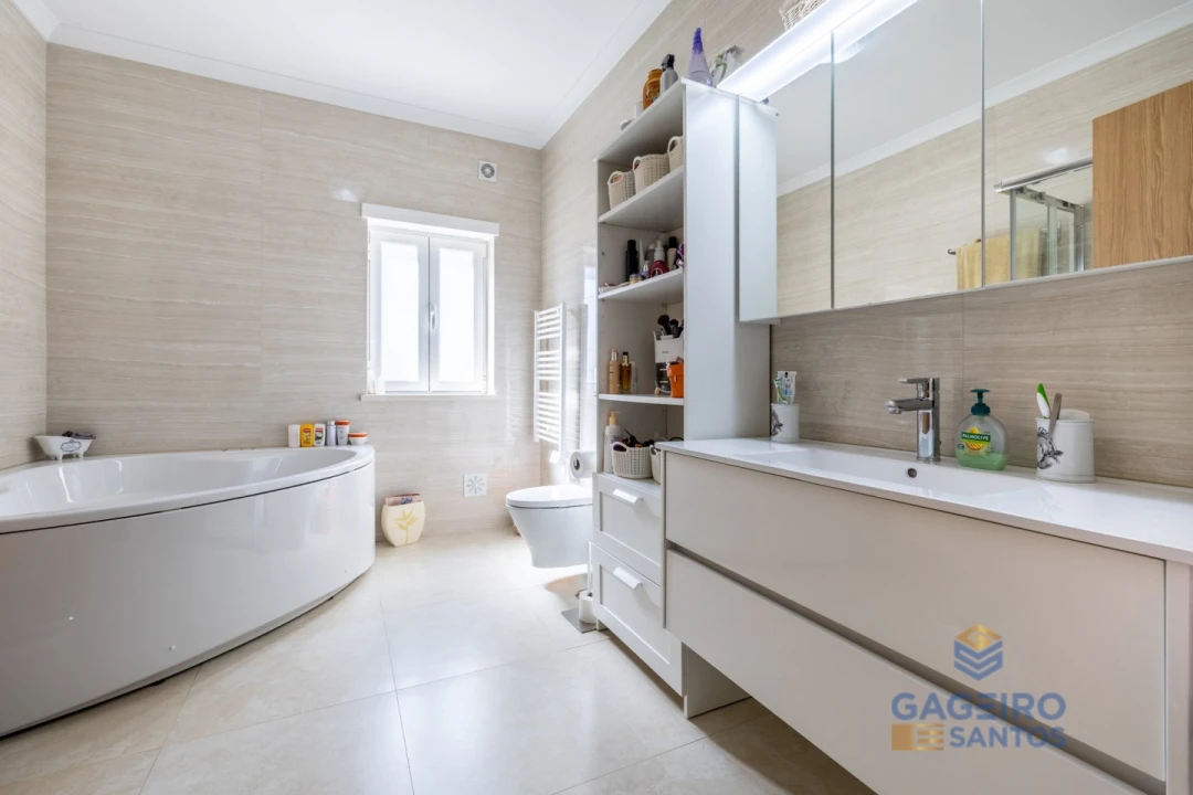 Moradia T4 para Venda em Nadadouro Foto 12