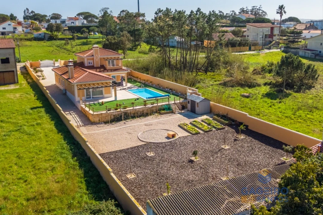 Moradia T4 para Venda em Nadadouro Foto 37