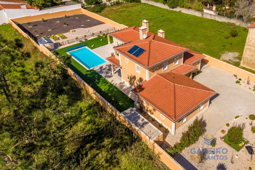 Moradia T4 para Venda em Nadadouro Foto 38