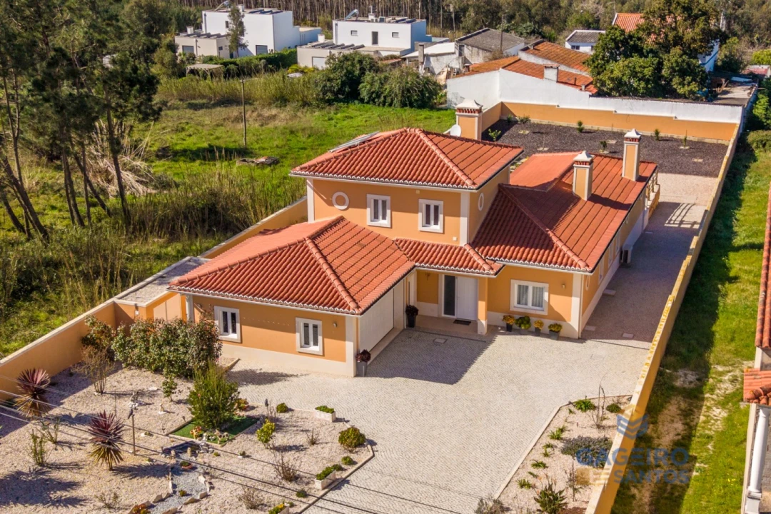 Moradia T4 para Venda em Nadadouro Foto 40