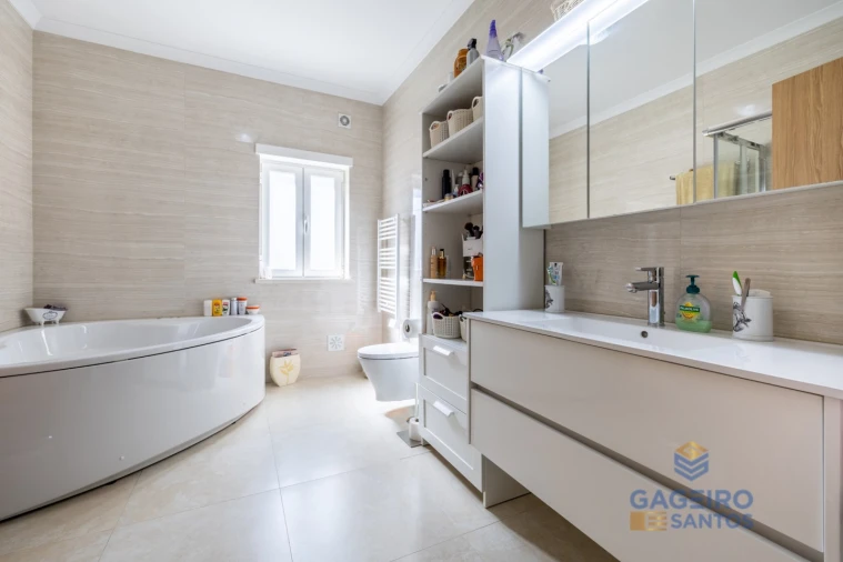 Moradia T4 para Venda em Nadadouro Foto 12