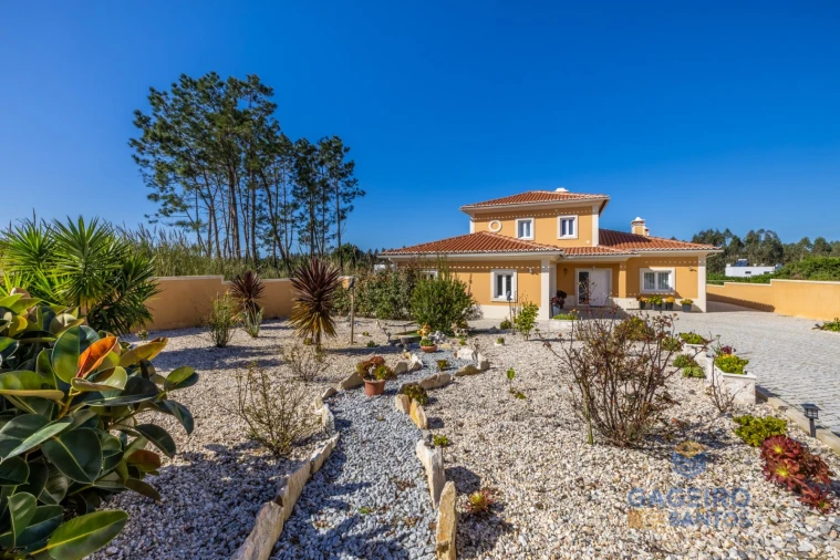 Moradia T4 para Venda em Nadadouro Foto 27