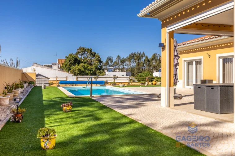 Moradia T4 para Venda em Nadadouro Foto 29