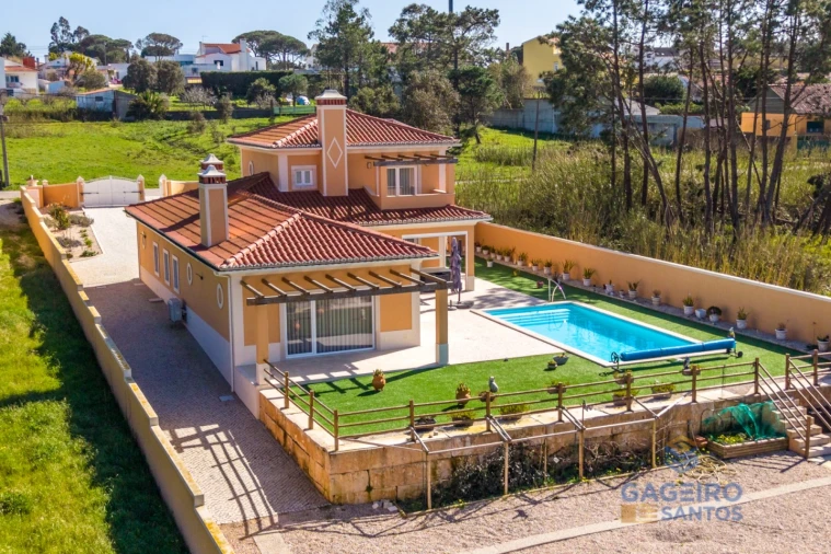 Moradia T4 para Venda em Nadadouro Foto 36