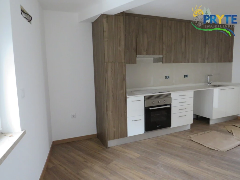 Apartamento T2 para Venda em Sertã Foto 2