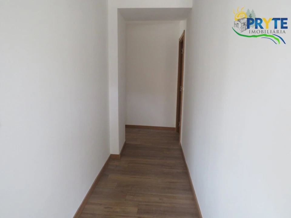 Apartamento T2 para Venda em Sertã Foto 8