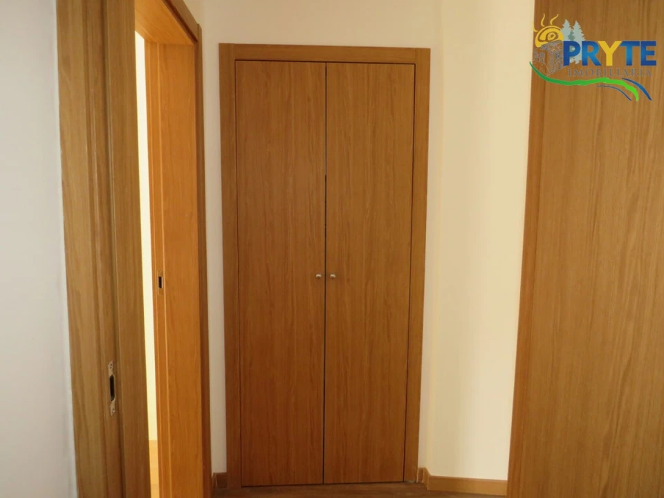 Apartamento T2 para Venda em Sertã Foto 12