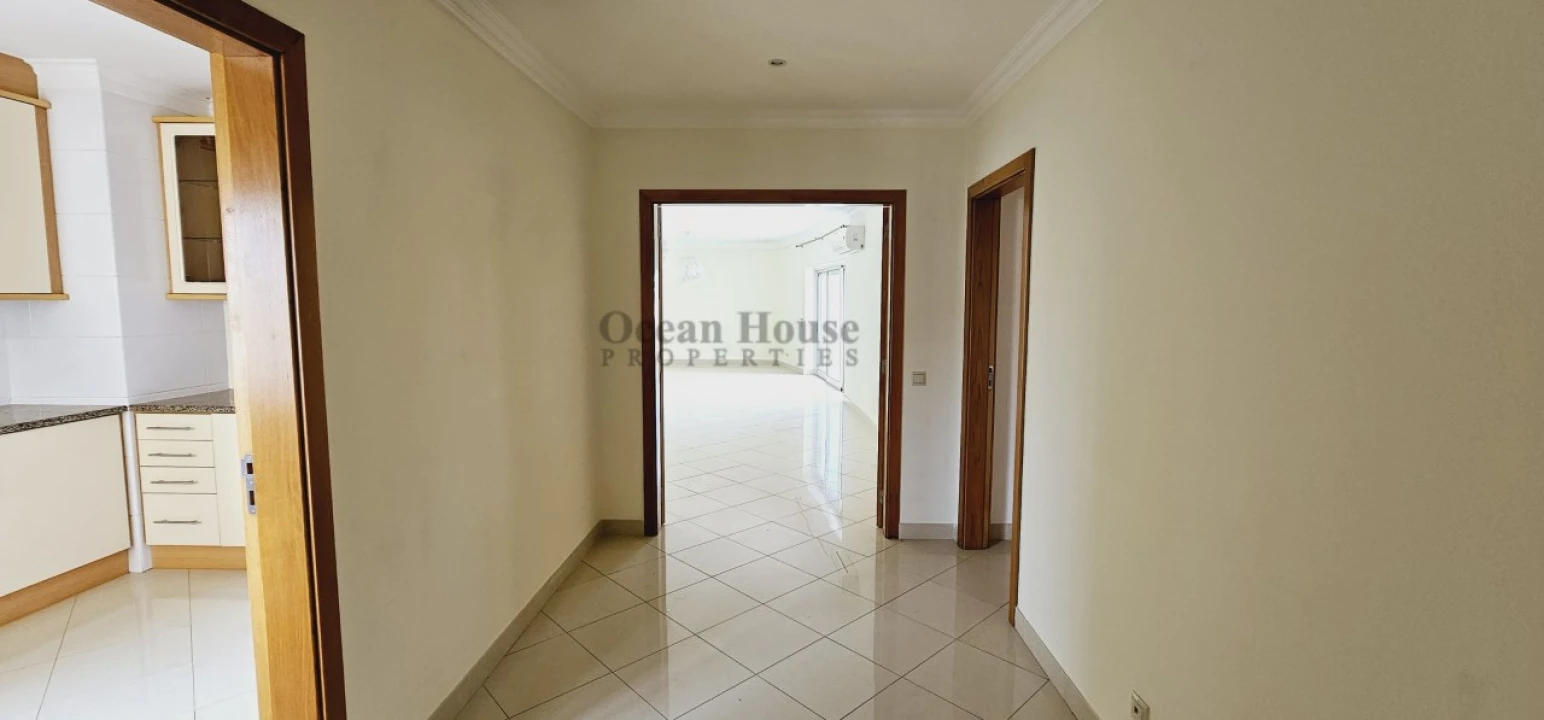 Apartamento T3 para Venda em Quarteira Foto 6