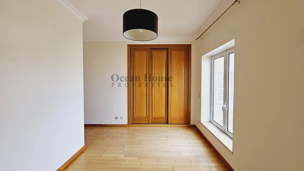 Apartamento T3 para Venda em Quarteira Foto 9