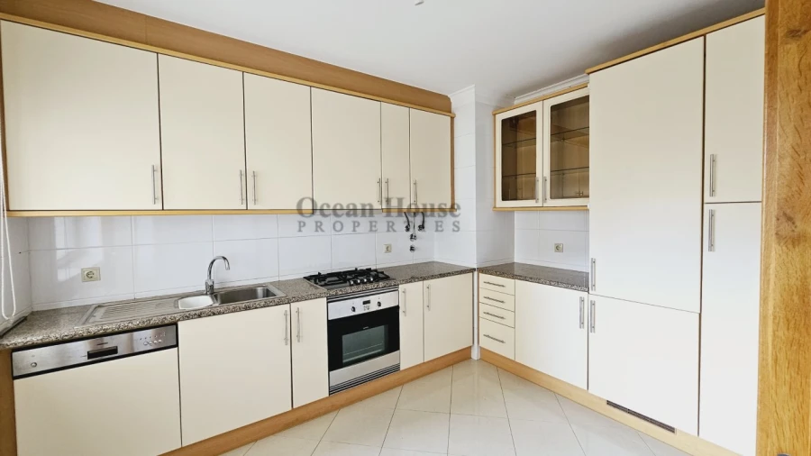 Apartamento T3 para Venda em Quarteira Foto 7