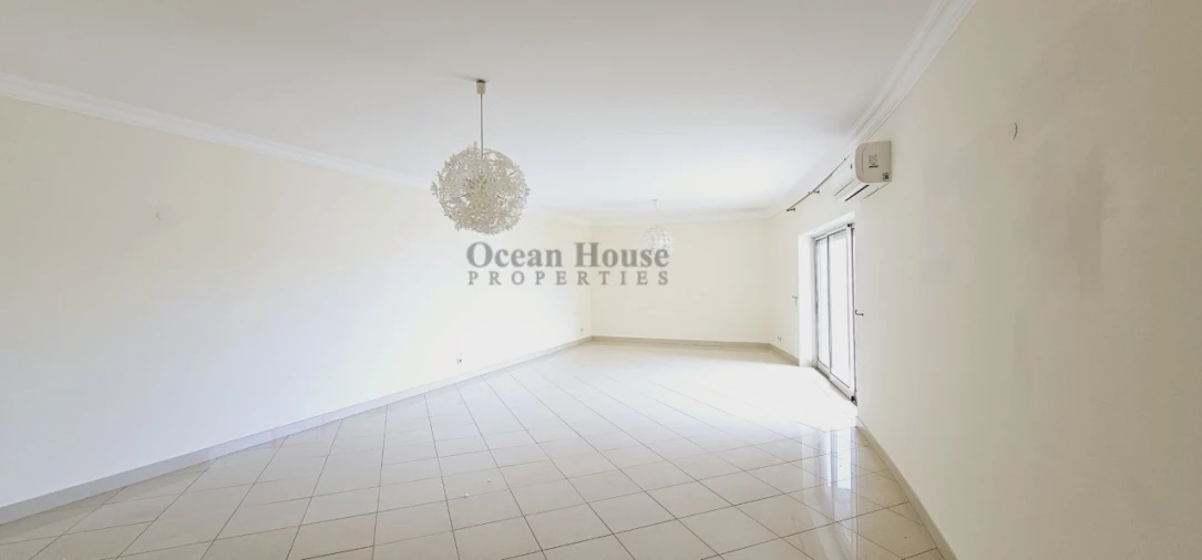 Apartamento T3 para Venda em Quarteira Foto 5