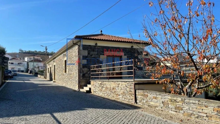 Prédio para Venda em Valongo dos Azeites