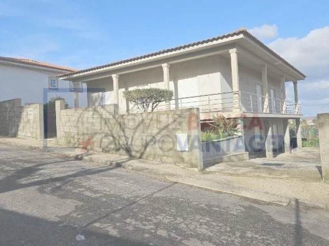 Moradia T3 para Venda em Santo Tirso, Couto (Santa Cristina e São Miguel) e Burgães Foto 1