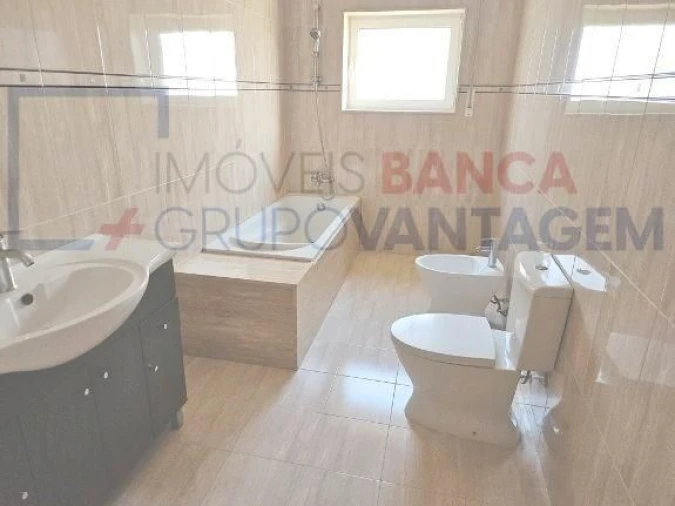 Moradia T3 para Venda em Santo Tirso, Couto (Santa Cristina e São Miguel) e Burgães Foto 2