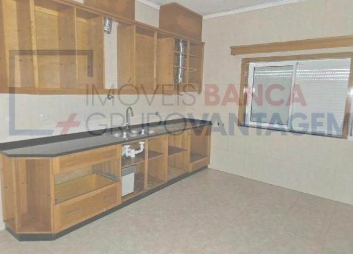 Moradia T3 para Venda em Santo Tirso, Couto (Santa Cristina e São Miguel) e Burgães Foto 3