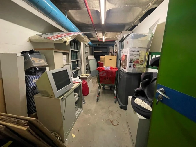 Armazém para Arrendamento em Campo de Ourique Foto 1