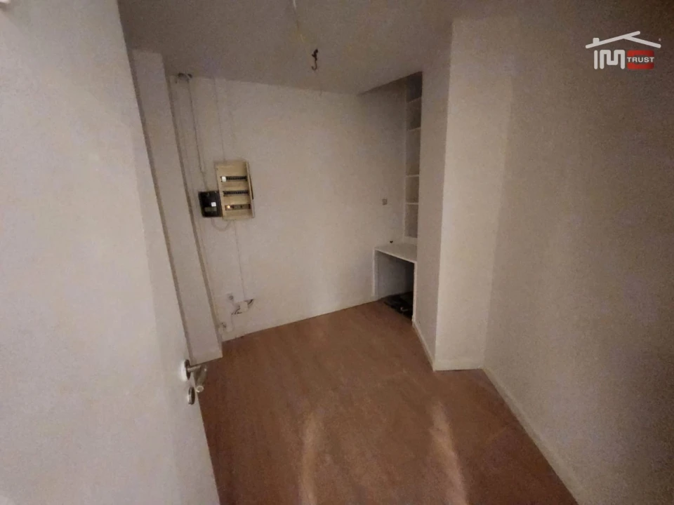 Loja para Arrendamento em Santo António Foto 25