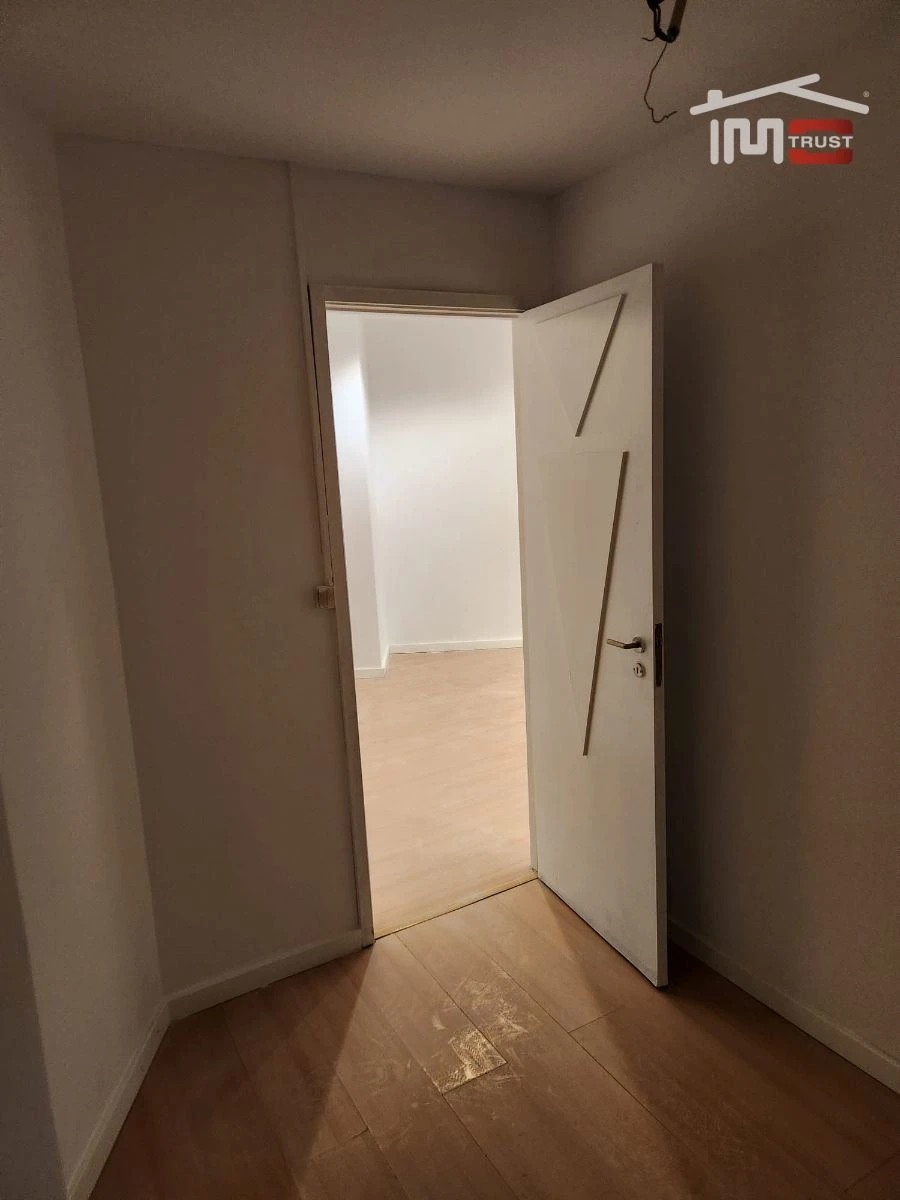 Loja para Arrendamento em Santo António Foto 23