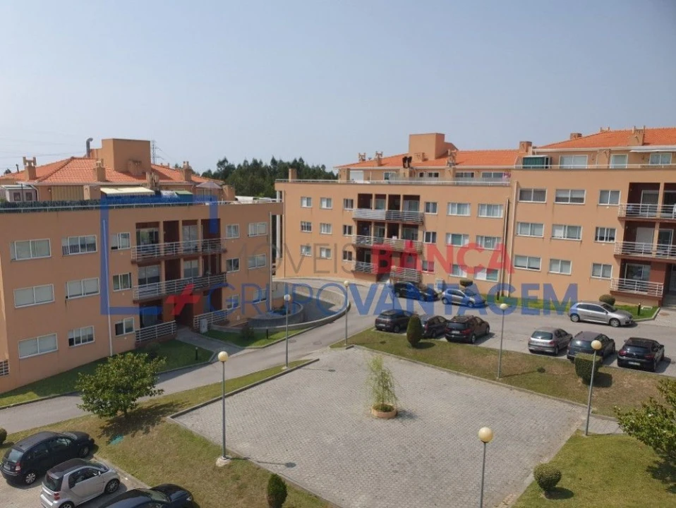 Apartamento T2 para Venda em Canelas Foto 18