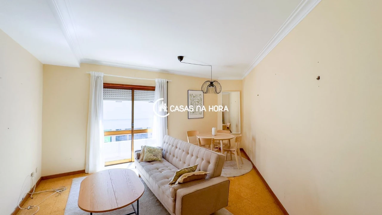 Apartamento T2 para Arrendamento em Bonfim Foto 3