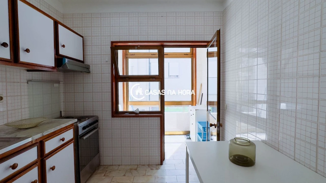 Apartamento T2 para Arrendamento em Bonfim Foto 6