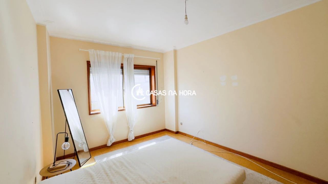 Apartamento T2 para Arrendamento em Bonfim Foto 15