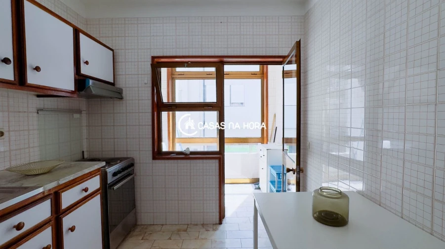 Apartamento T2 para Arrendamento em Bonfim Foto 6