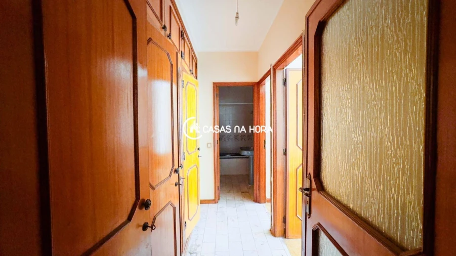 Apartamento T2 para Arrendamento em Bonfim Foto 12