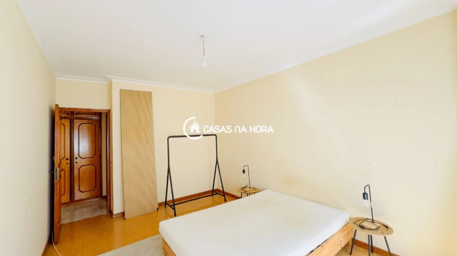 Apartamento T2 para Arrendamento em Bonfim Foto 14