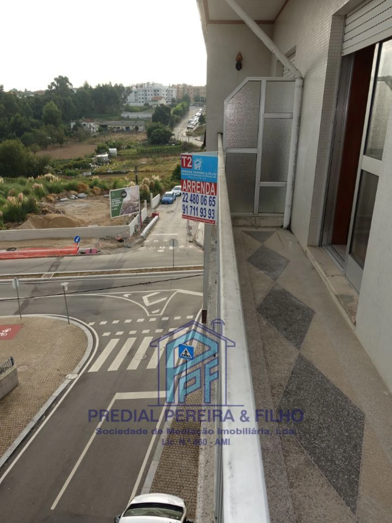 Apartamento T2 para Arrendamento em Fânzeres e São Pedro da Cova Foto 1