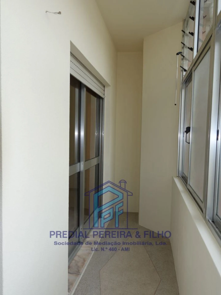 Apartamento T2 para Arrendamento em Fânzeres e São Pedro da Cova Foto 11