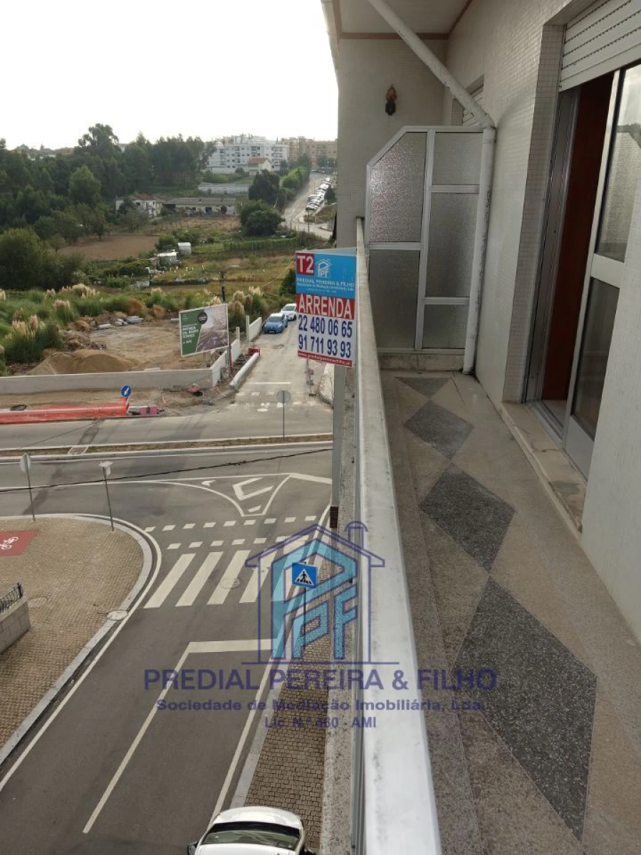 Apartamento T2 para Arrendamento em Fânzeres e São Pedro da Cova
