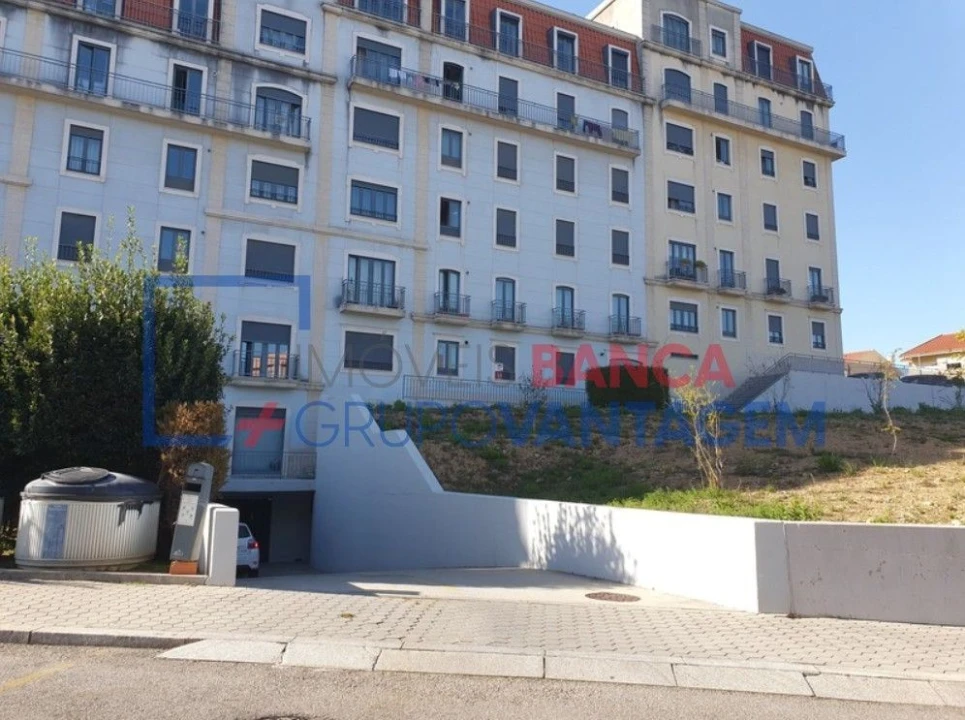 Apartamento T2 para Venda em Oliveira do Douro Foto 1