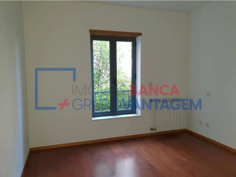 Apartamento T2 para Venda em Oliveira do Douro Foto 8