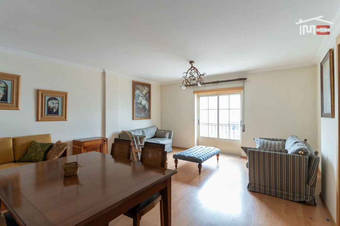 Apartamento T2 para Arrendamento em Fatima Foto 6