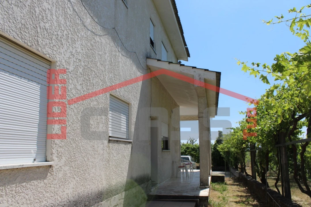 Moradia T6 para Venda em Aguieiras Foto 36